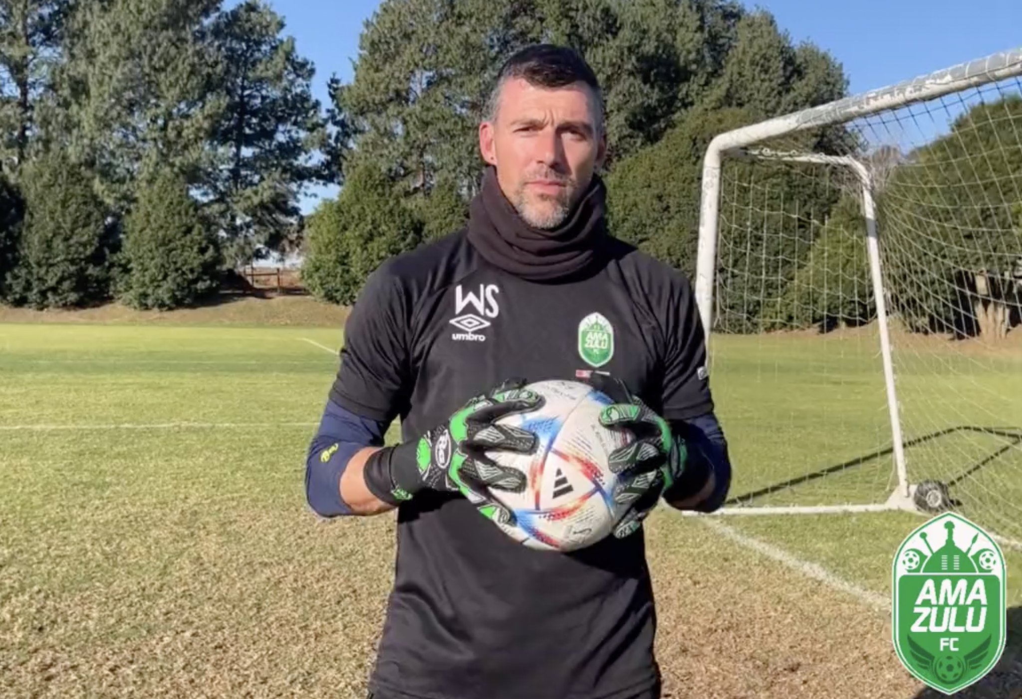 soccer. デモCD Sandal Art Wayne Sandilands is the new goalkeeper coach of AmaZulu FC